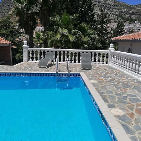 Willa Charming House With Pool & Barbecue Valle de Abdalagís Zewnętrze zdjęcie