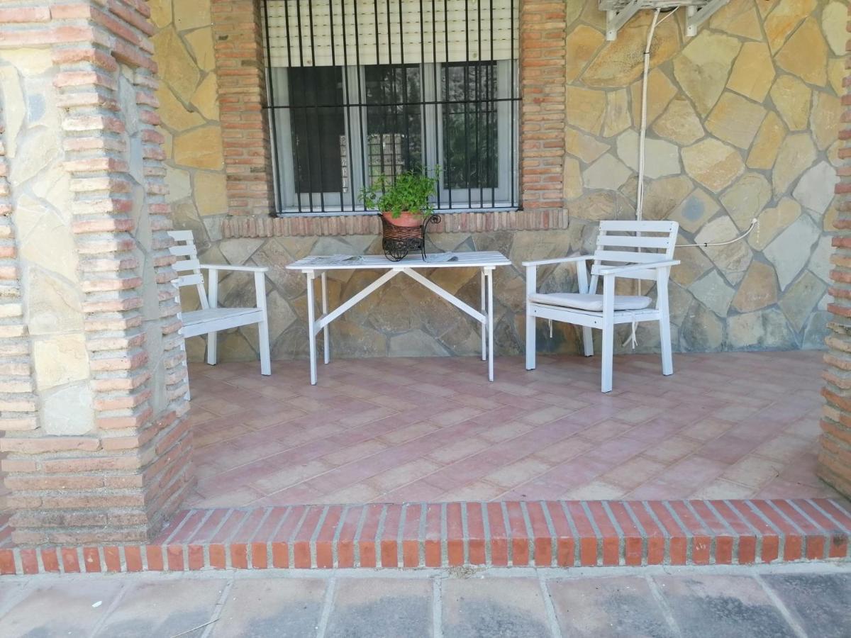 Willa Charming House With Pool & Barbecue Valle de Abdalagís Zewnętrze zdjęcie