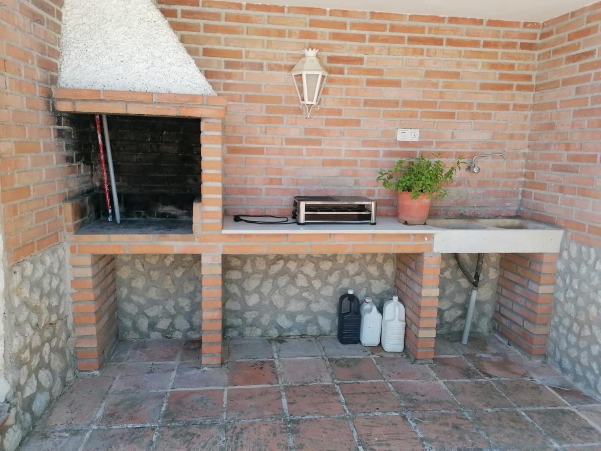 Willa Charming House With Pool & Barbecue Valle de Abdalagís Zewnętrze zdjęcie